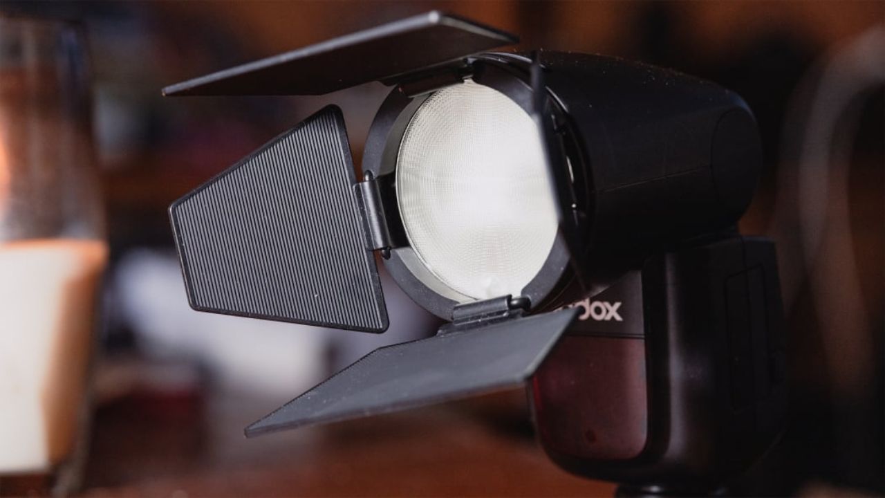 Investigating the Application of High-Speed Sync in Modern Flash Photography