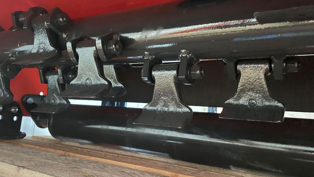 Basic Safety Measures to Follow When Working with Mower Hammer Blades