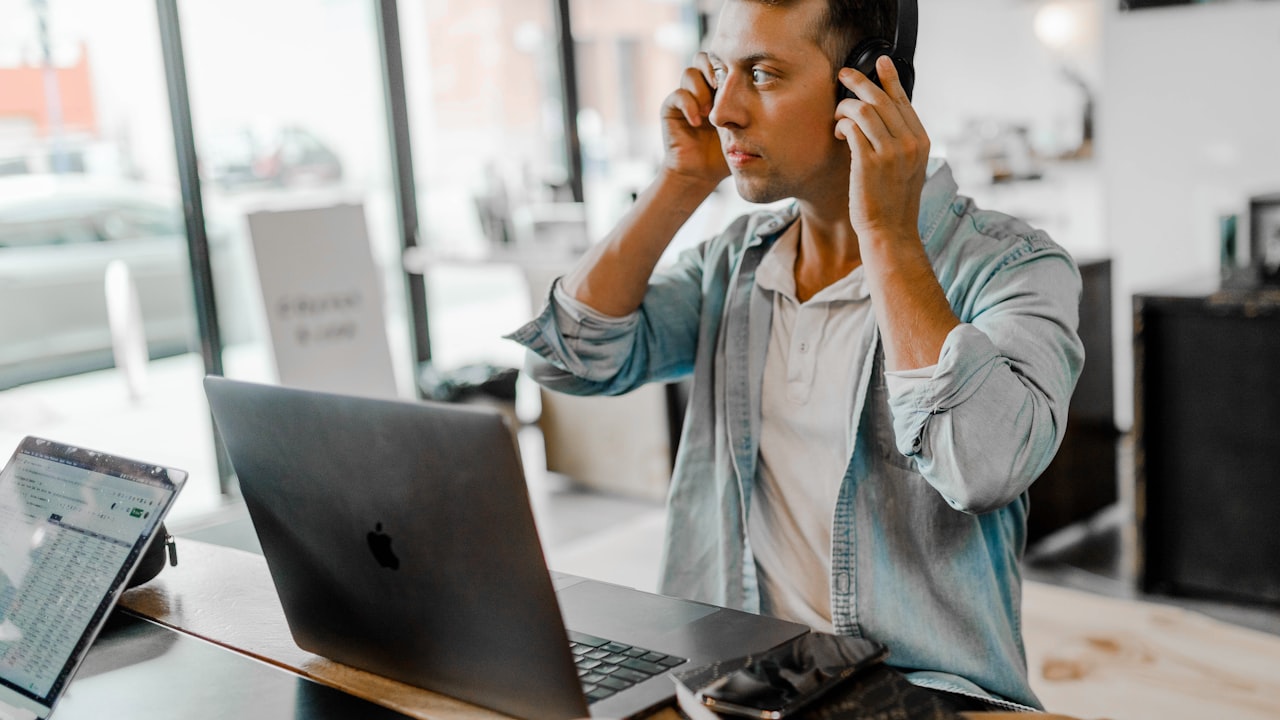 YouTube cuts off fake 2020 election result live streams