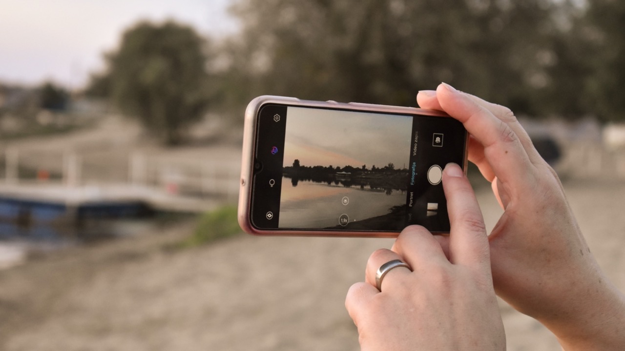 Does an iPhone Camera Lens Protector Actually Affect Photo Quality?